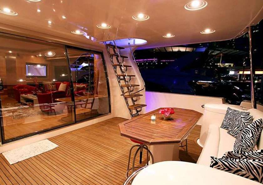 85 Ft Luxury Yacht Dubai