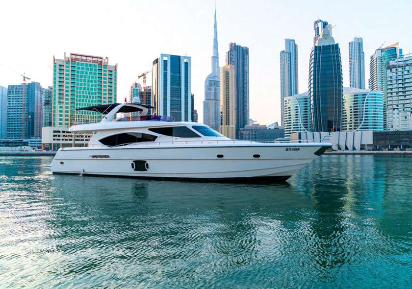 Yacht rental Dubai