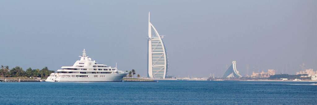 Private yacht rental Dubai